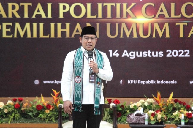 Ketua Umum Partai Kebangkitan Bangsa (PKB) Muhaimin Iskandar atau karib disapa Cak Imin usai mendaftarkan parpol di KPU. Foto: SinPo.id/Ashar