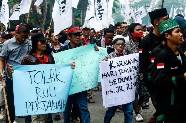 Unjuk rasa petani Sumatera Selatang menuntut hak atas tanah. Foto: Istimewa