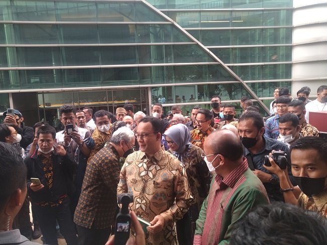 Gubernur DKI Jakarta Anies Baswedan saat berkunjung ke Gedung Graha Bhakti Budaya TIM. Foto: SinPo.id/Zikri