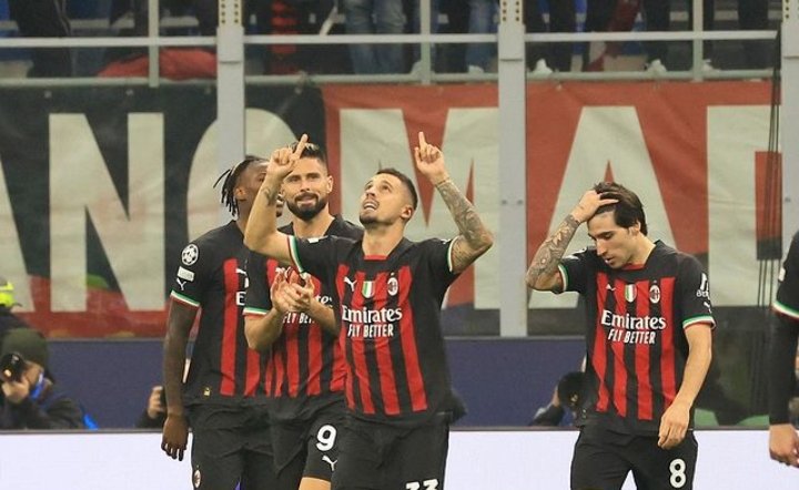 Pemain AC Milan Rade Krunic usai mencetak gol ke gawang Salzburg/ Instagram AC Milan
