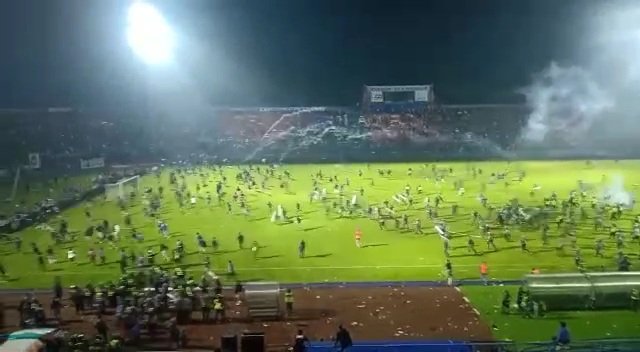 Petaka yang terjadi di Stadion Kanjuruhan (SinPo.id/Ist)