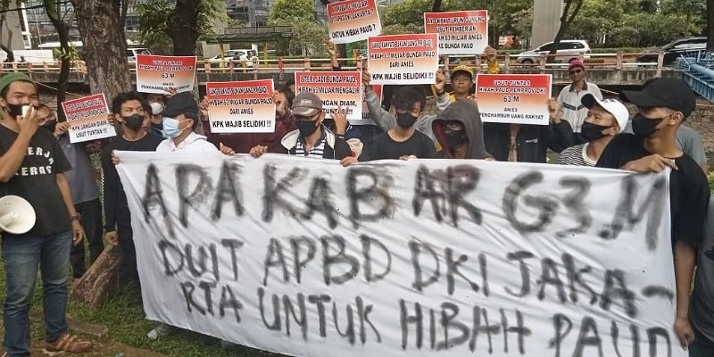Massa aksi berdemo di depan kantor KPK/dok: Koordinator Aksi