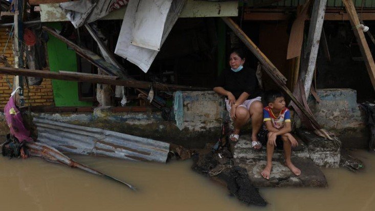 Korban banjir di Manado/ BNPB