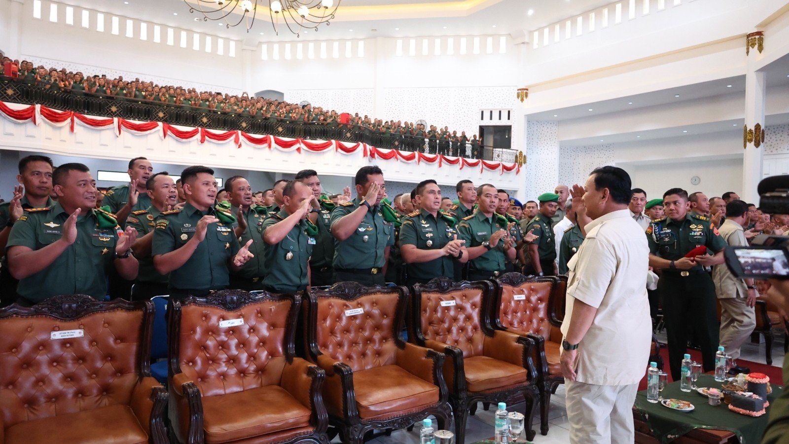 Menteri Pertahanan Prabowo Subianto saat bertemu prajurit Kodam IV/Diponegoro, Semarang/ Tim Media Prabowo
