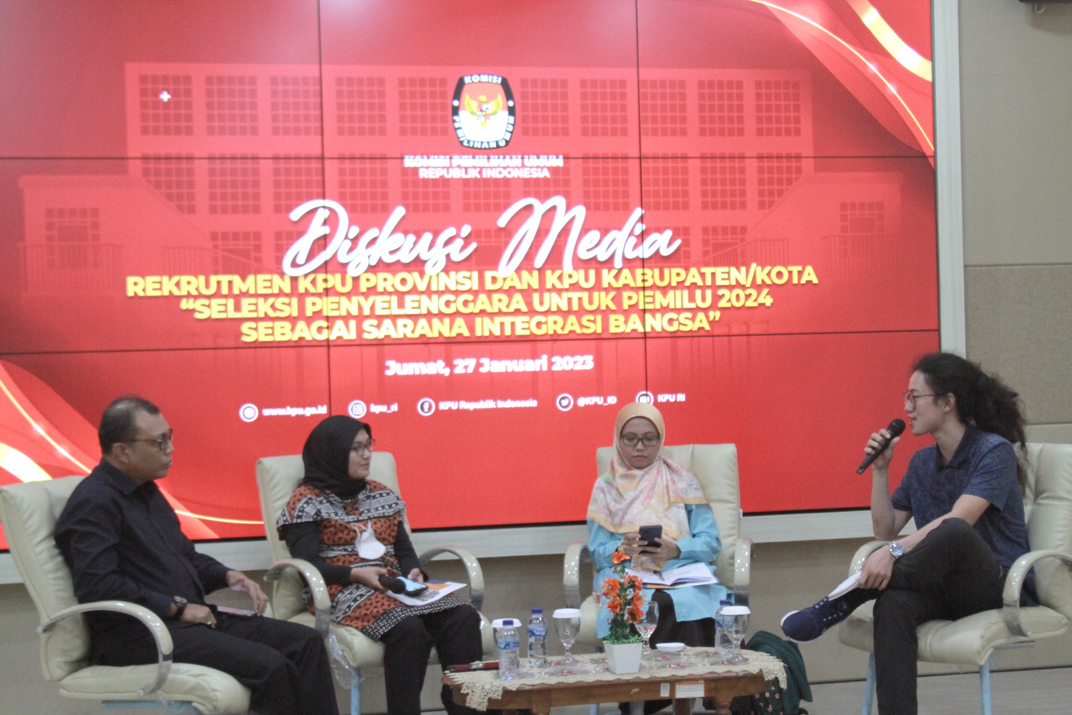 KPU gelar diskusi media dengan tema Seleksi Penyelenggara Untuk Pemilu 2024 Sebagai Sarana Integrasi Bangsa (Ashar/SinPo.id)