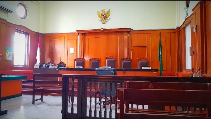 Ilustrasi ruang sidang di Pengadilan Negeri Surabaya