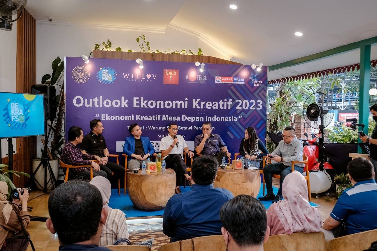"Outlook Ekonomi 2023" (Kementerian Pariwisata dan Ekonomi Kreatif)