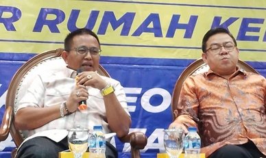 Anggota MPR RI F-Golkar Muhammad Fauzi (kiri)/ Martahan Sohuturon/ SinPo.id