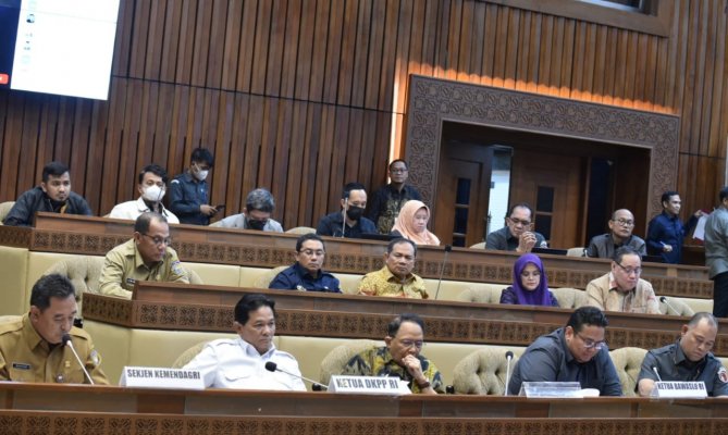 Suasana Rapat Dengar Pendapat (RDP)Komisi II DPR RI bersama Bawaslu, KPU, DKPP, dan Kementerian Dalam Negeri (Kemendagri) di Gedung DPR RI, Senin 27 Maret 2023