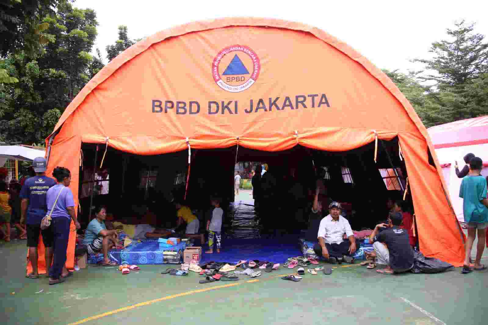 Posko pengungsian korban kebakaran depo Pertamina Plumpang (SinPo.id/ PPID DKI)
