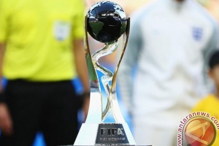 Trofi Piala Dunia U-20(ANTARA)