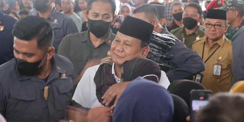 Prabowo dipeluk emak-emak pedagang warga Tabalong/Tim Media