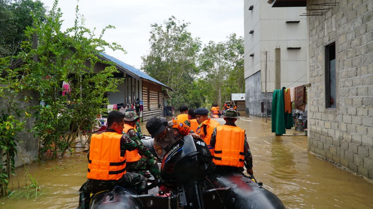 Banjir Kapuas. (SinPo.id/Humas BNPB)