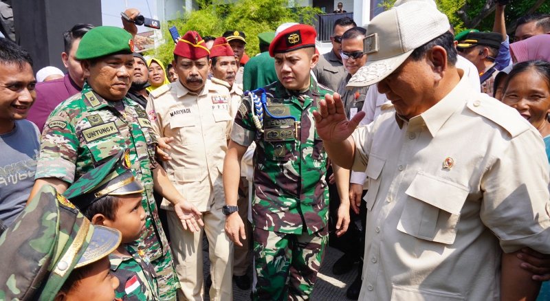Menteri Pertahanan Prabowo Subianto usai bagikan motor untuk Babinsa Pekalongan (SinPo.id/ Tim Media Prabowo)