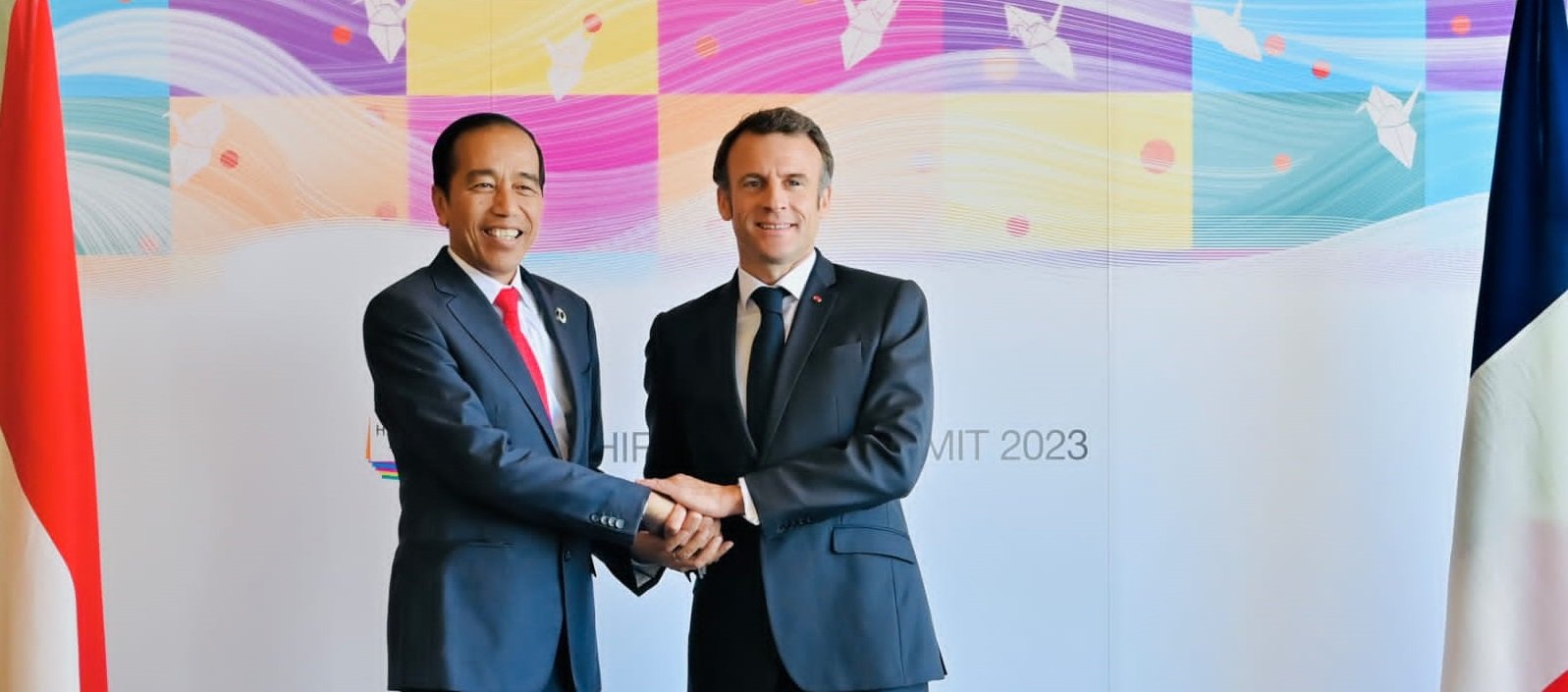Presiden Joko Widodo mengadakan pertemuan bilateral dengan Presiden Prancis, Emmanuel Macron,
