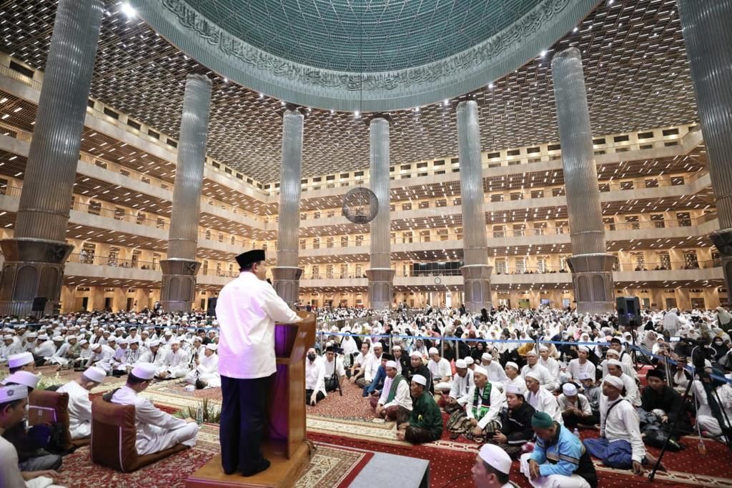 Prabowo saat menyampaikan pidatonya dalam acara halal bihalal (Sinpo.id/Tim Media)