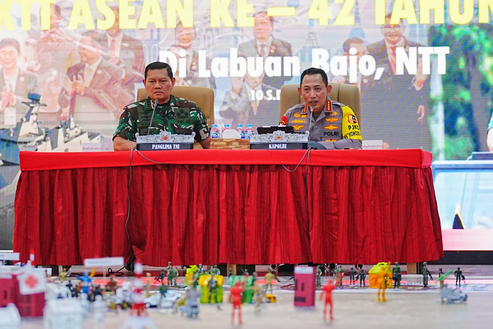 Kapolri Jenderal Pol Listyo Sigit Prabowo dan Panglima TNI Laksamana Yudo Margono (SinPo.id/ Humas Polri)