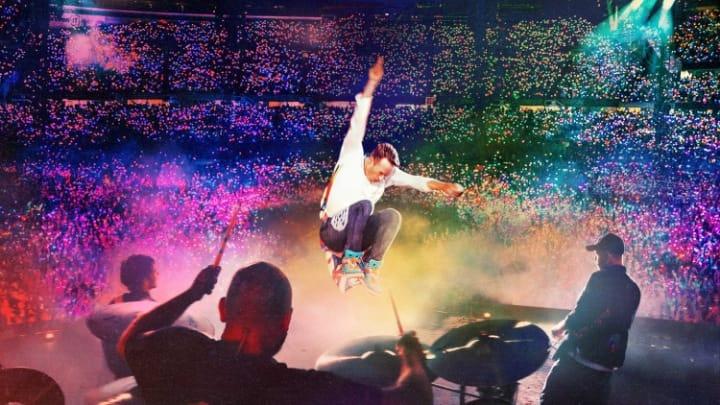 Coldplay gelar konser di Stadion Utama Gelora Bung Karno (GBK), Jakarta pada Rabu, 15 November 2023. (SinPo.id/TEM Presents/PK Entertainment)