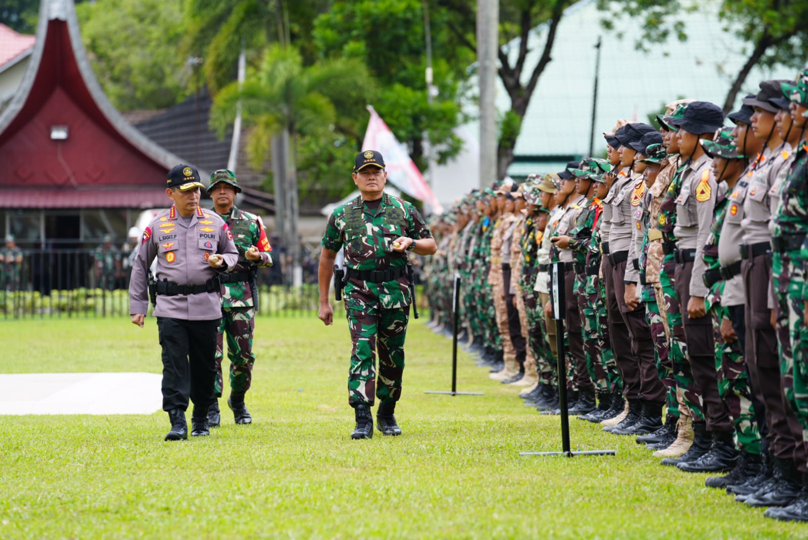 Kapolri dan Panglima TNI saat membuka Latsitarda Nusantara (SinPo.id/ Puspen TNI)