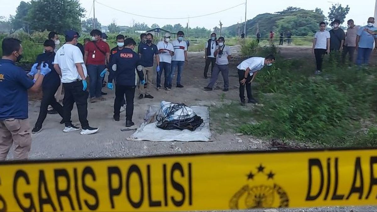 Tim Inafis Polda Metro Jaya dan Dokkes Polda Metro Jaya menggelar olah tempat kejadian perkara (TKP). (SinPo.id/Antara)