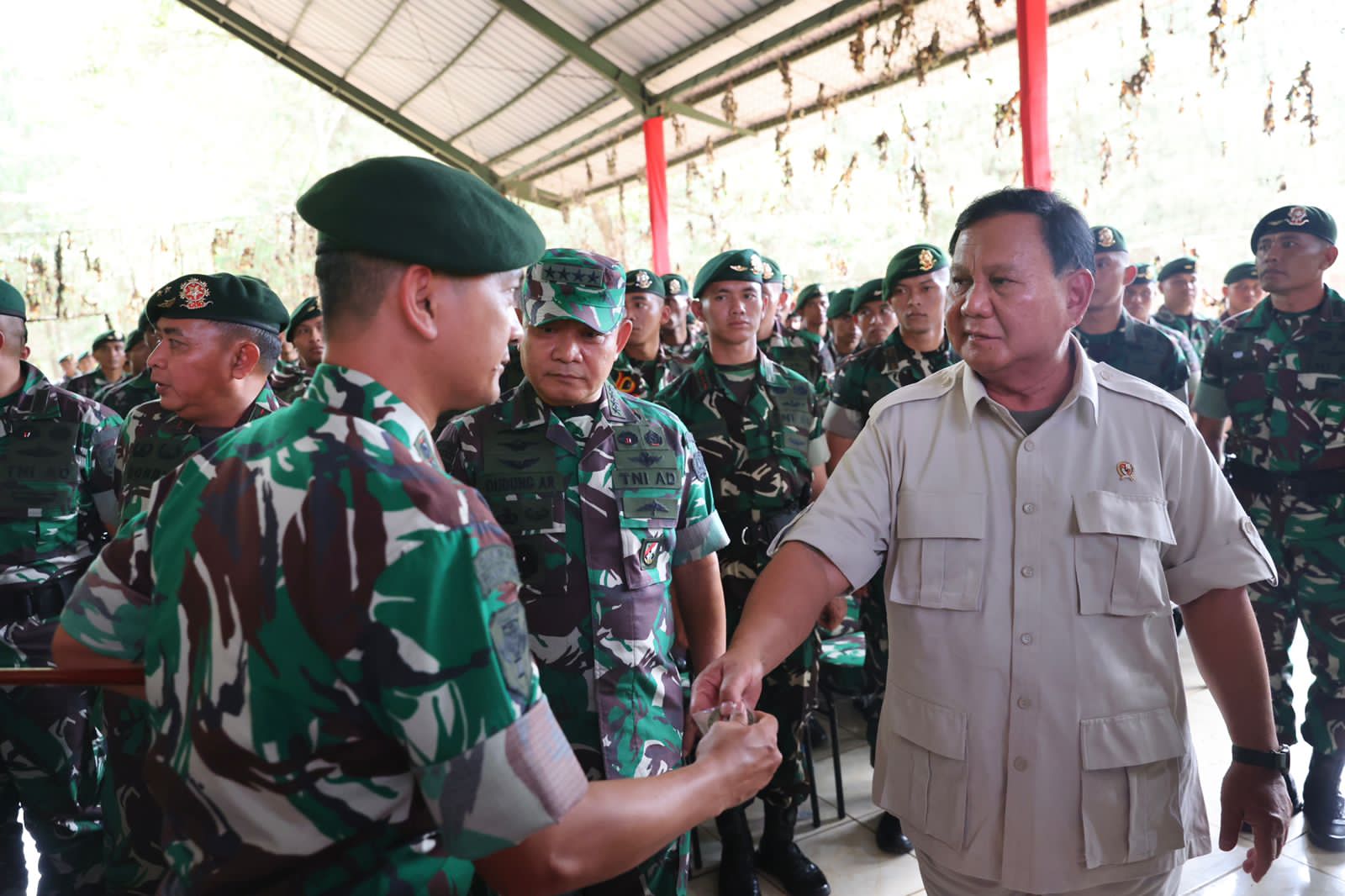 Kunjungan Prabowo ke Batalyon Infanteri 330 (Sinpo.id/Tim Media)