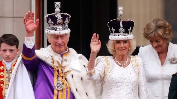 Raja Charles dan Camilla (SinPo.id/ Belfast Telegraph)