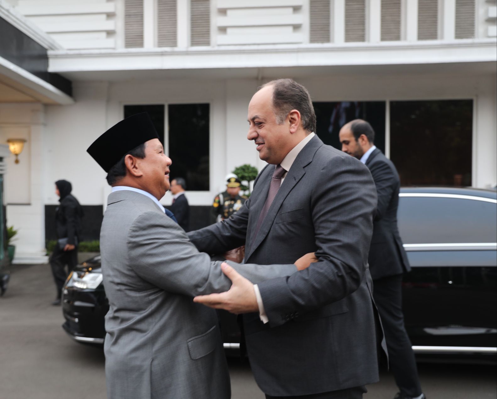 Keakraban Prabowo saat bertemu Wakil PM Qatar, Khalid di Jakarta (Sinpo.id/Tim Media)