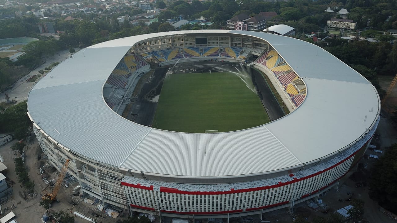 Stadion Manahan Solo (wikipedia)