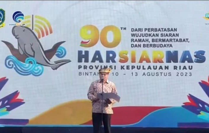 Menkominfo Budi Arie Setiadi menutup acara puncak Harsiarnas ke-90 di Panggung Utama Plaza Lagoi Bay, Kabupaten Bintan, Kepri pada Sabtu, 12 Agustus 2023. (SinPo.id/Antara)