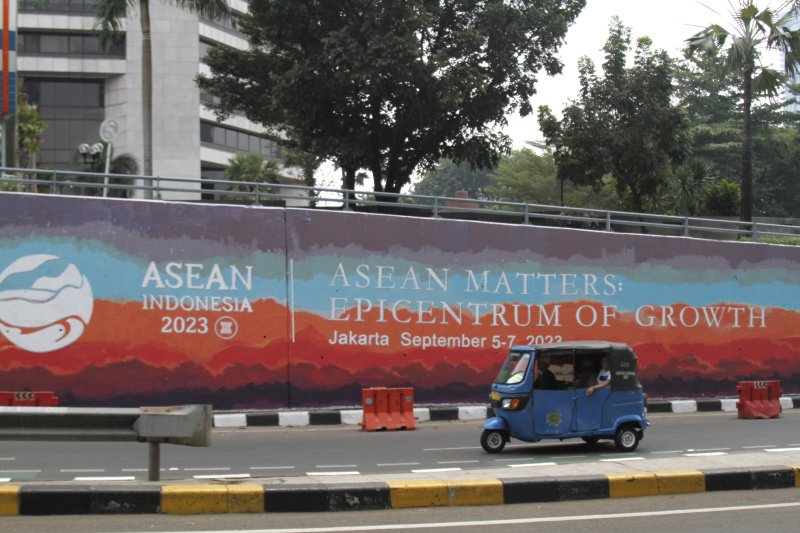 Mural KTT ASEAN di Jakarta (Sinpo.id/Ashar)