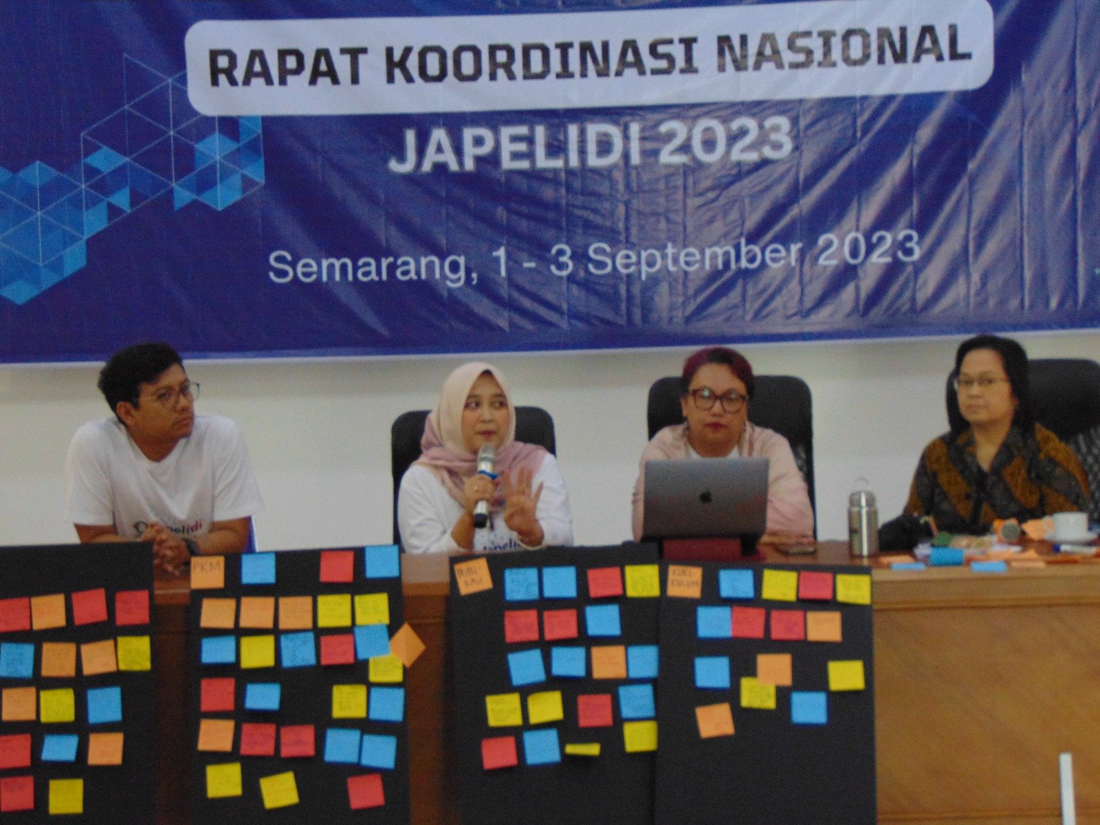 Komunitas Jaringan Pegiat Literasi Digital (Japelidi) saat Rapat Koordinasi Nasional  di Semarang, Jumat-Minggu, 1-3 September 2023 (SinPo.id/Japelidi)