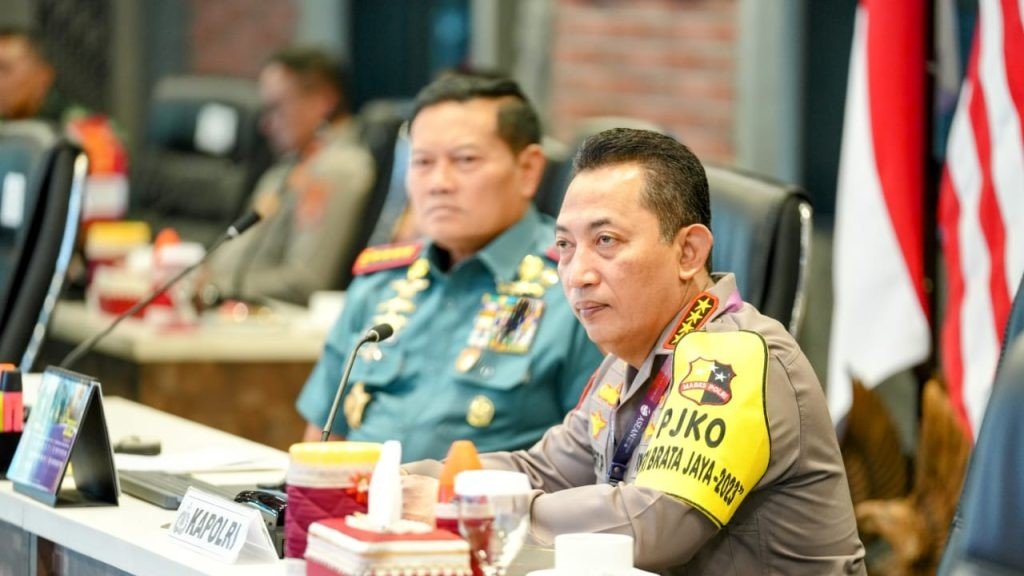 Kapolri Jenderal Pol Listyo Sigit Prabowo bersama Panglima TNI Laksamana Yudo Margono (SinPo.id/ Humas Polri)
