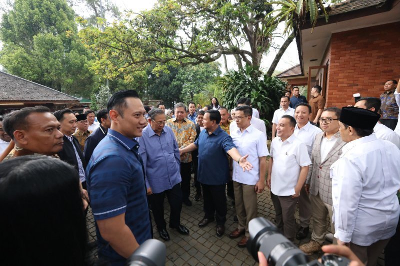 Demokrat sambangi hambalang untuk silaturahmi dan dukung Prabowo Presiden 2024 (Ashar/SinPo.id)