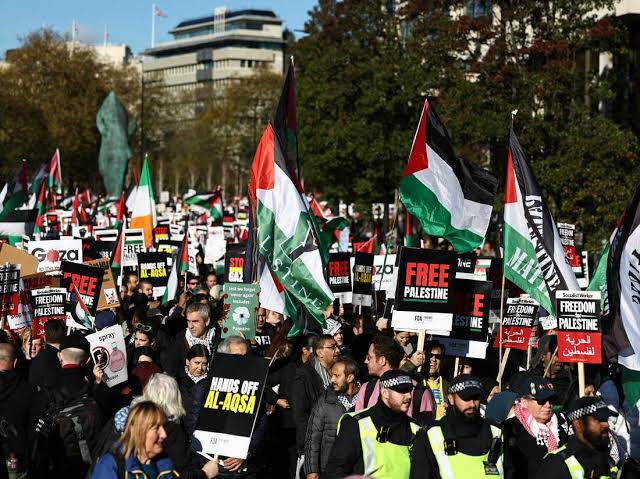 Warga London minta agresi Israel di Palestina segera usai (Sinpo.id/Gettyimages)