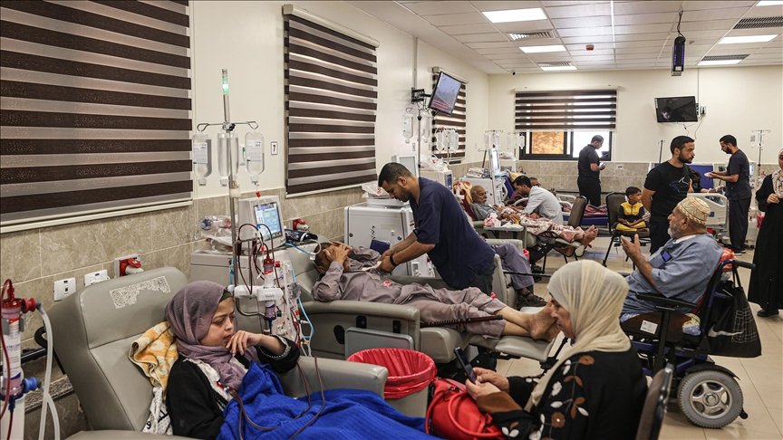 Ribuan pengungsi Gaza, Palestina telah memenuhi setiap ruang di Rumah Sakit Al Shifa. (SinPo.id/Anadolu Agency)