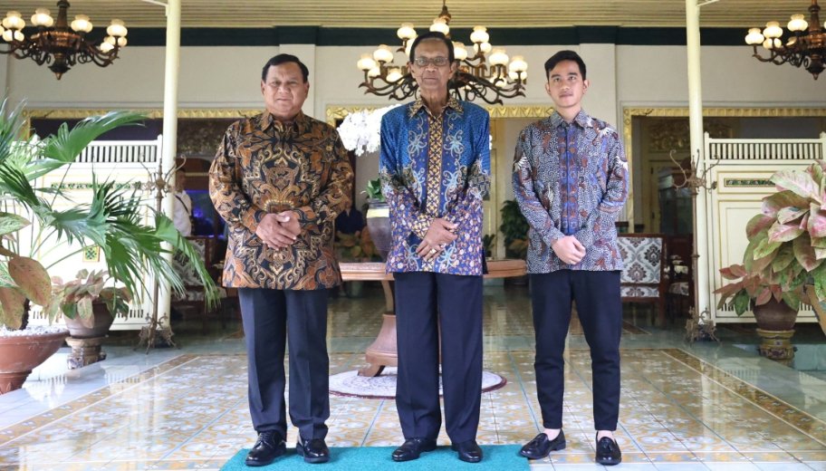 Prabowo-Gibran saat sowan ke Sri Sultan Hamengku Buwono X (SinPo.id/ Tim Media)