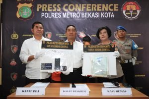 Konferensi pers kasus TPPU di Polres Metro Bekasi Kota (SinPo.id/ Humas Polri)