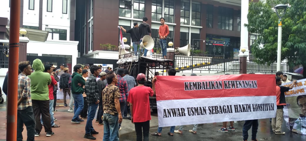 KaPK gelar aksi di PTUN Jakarta (Sinpo.id/KaPK)