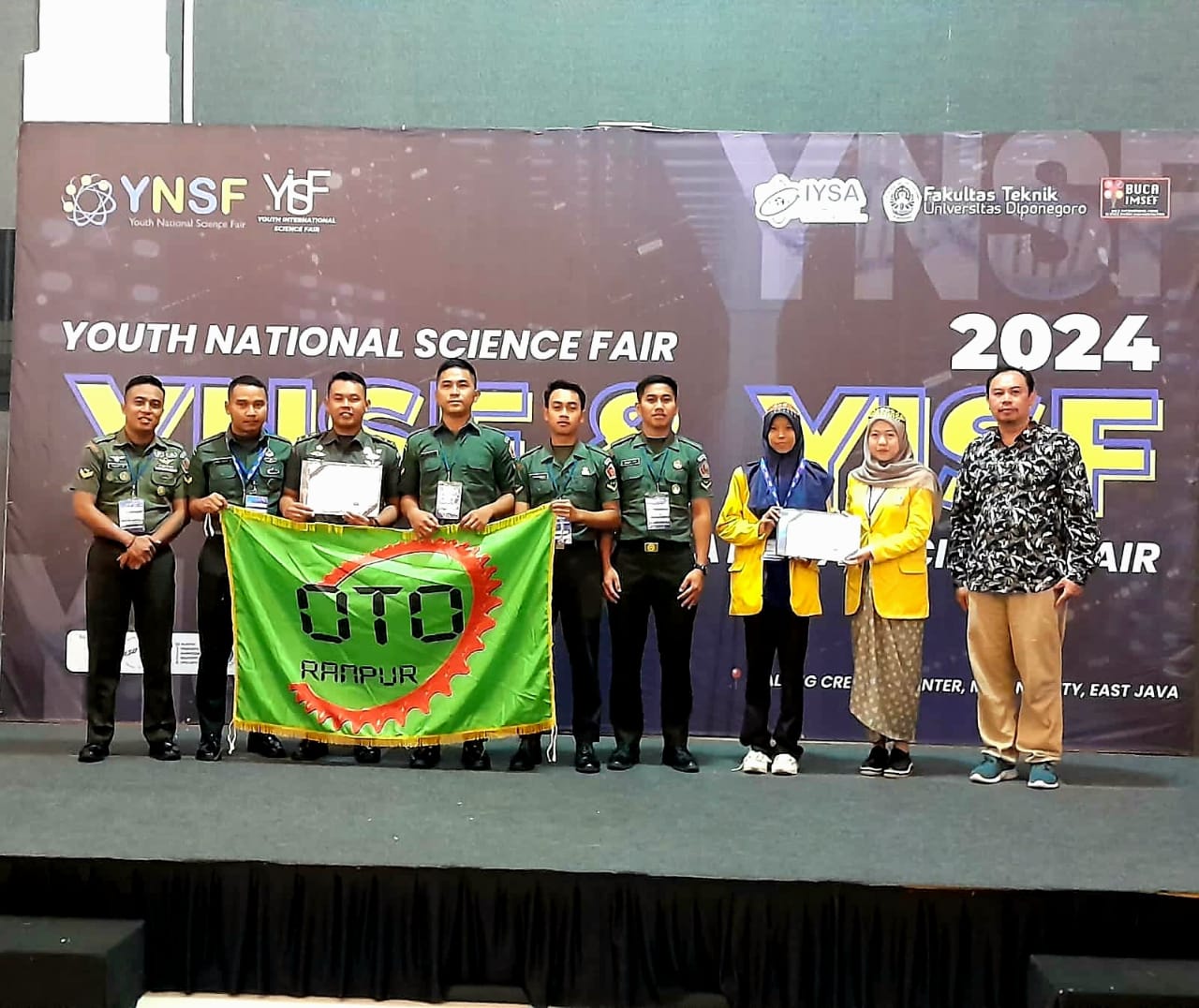 Bintara Mahasiswa Poltekad Sabet Dua Medali Emas di Ajang Youth International Science Fair (SinPo.id/Puspen TNI)