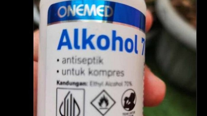 Antiseptik beralkohol dengan label halal. (SinPo.id/X)
