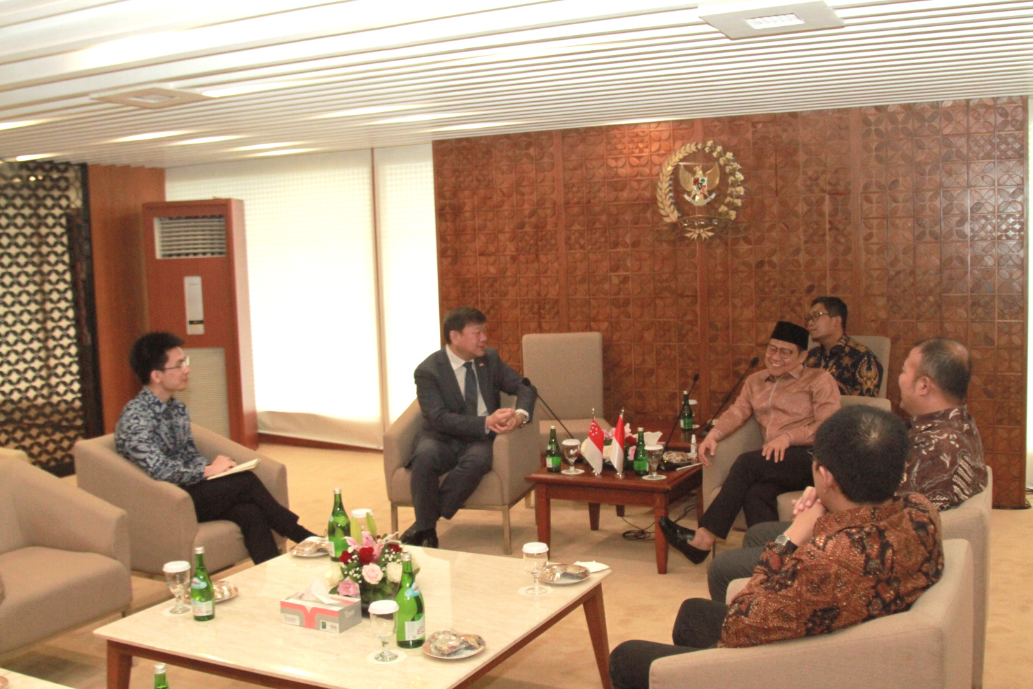 DPR RI menerima kunjungan Kedutaan Besar Singapura (Ashar/SinPo.id)