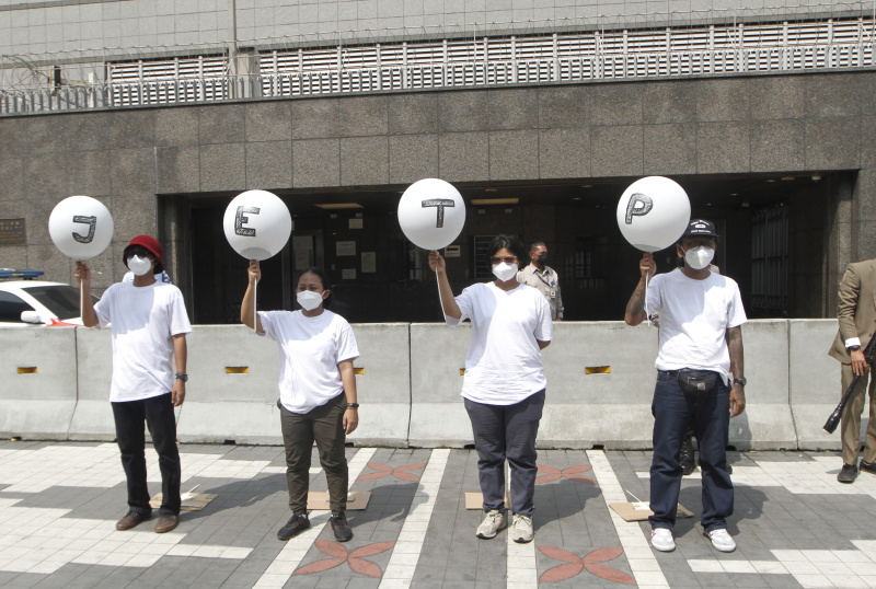 Aktivis Greenpeace gelr demo teaterikal menentang JETP yang harus berbasis ke Rakyat bukan Profit (Ashar/SinPo.id)