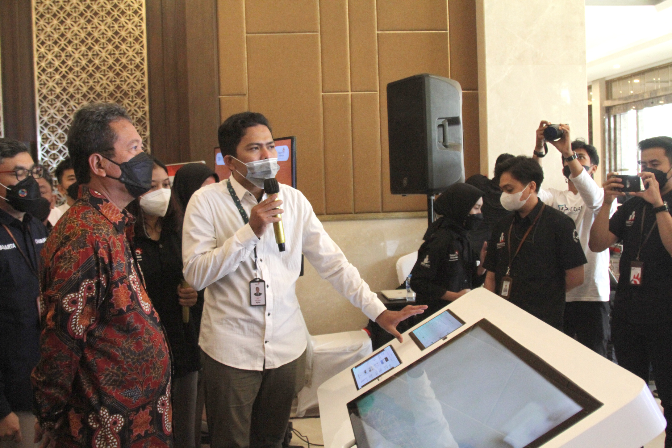 Menteri KKP Sakti Wahyu Trenggono saat mengahadiri Rakernis Badan Riset SDM Kelautan Perikanan (Ashar/SinPo.id)