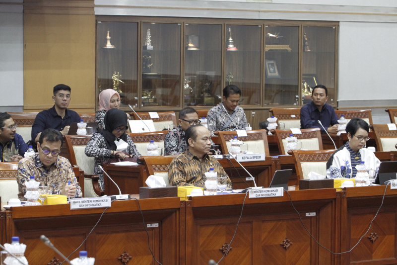 Komisi I DPR Raker dengan Menteri Komunikasi dan Informatika Budi Arie (Ashar/SinPo.id)