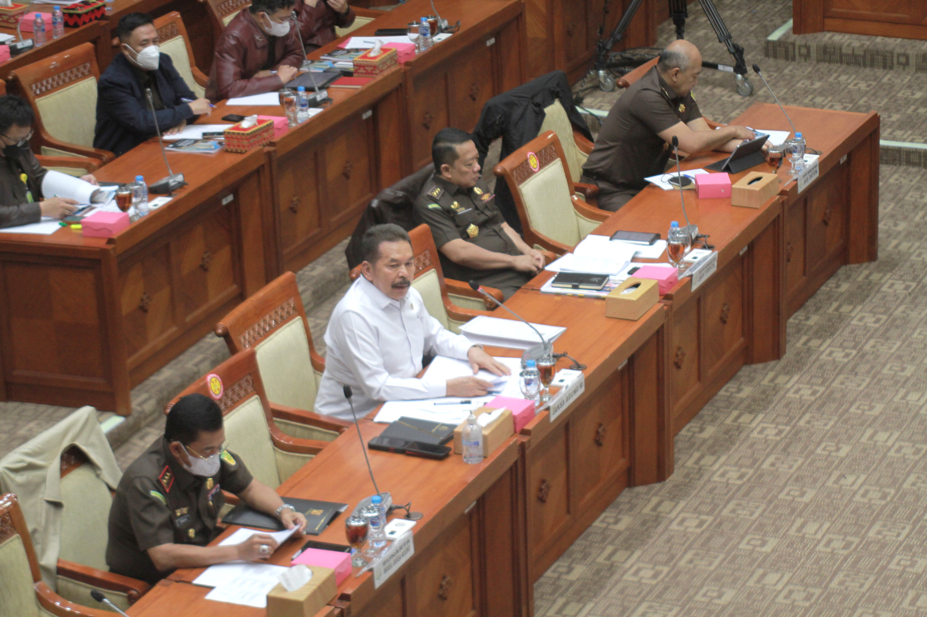 Jaksa Agung Sanitiar Burhanuddin mengikuti raker bersama Komisi III DPR (Ashar/SinPo.id)