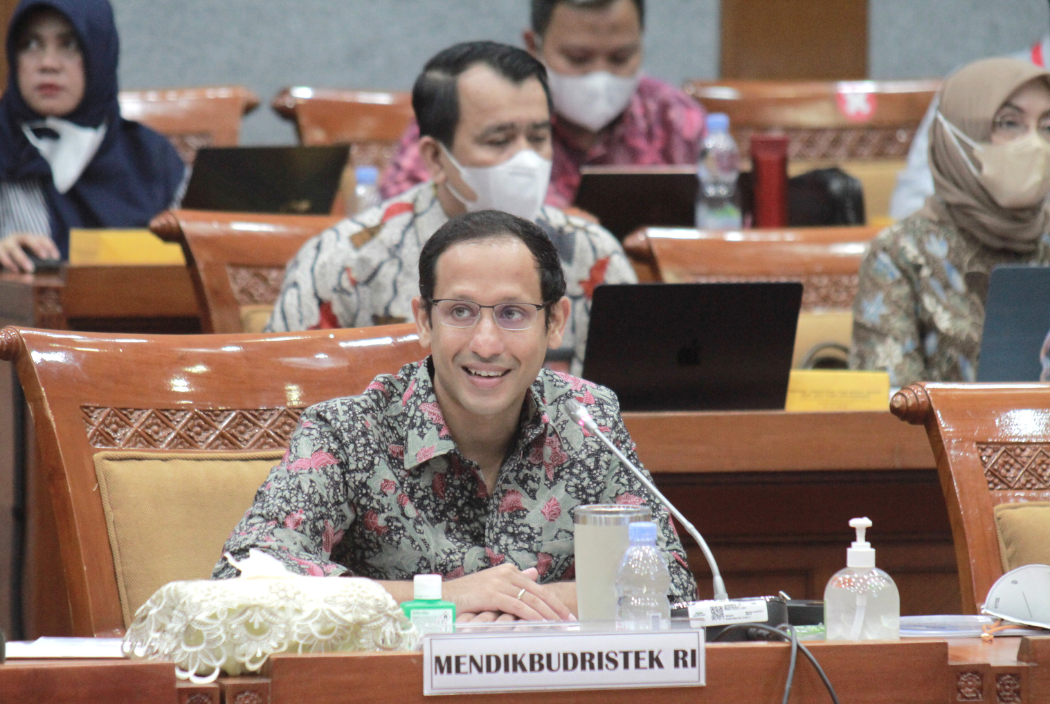 Komisi X DPR gelar raker dengan Mendikbudristek Nadiem Makarim (Ashar/SinPo.id)