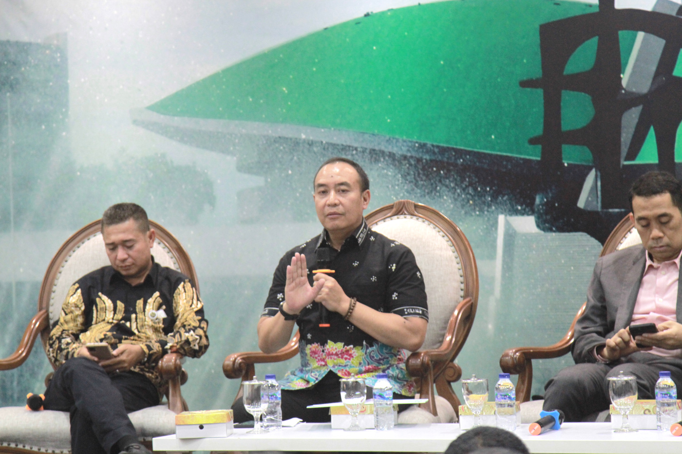 Koordinatoriat Wartawan Parlemen gelar diskusi Gaya Hedon, LHKPN Pejabat Kemenkeu jadi sorotan (Ashar/SinPo.id)