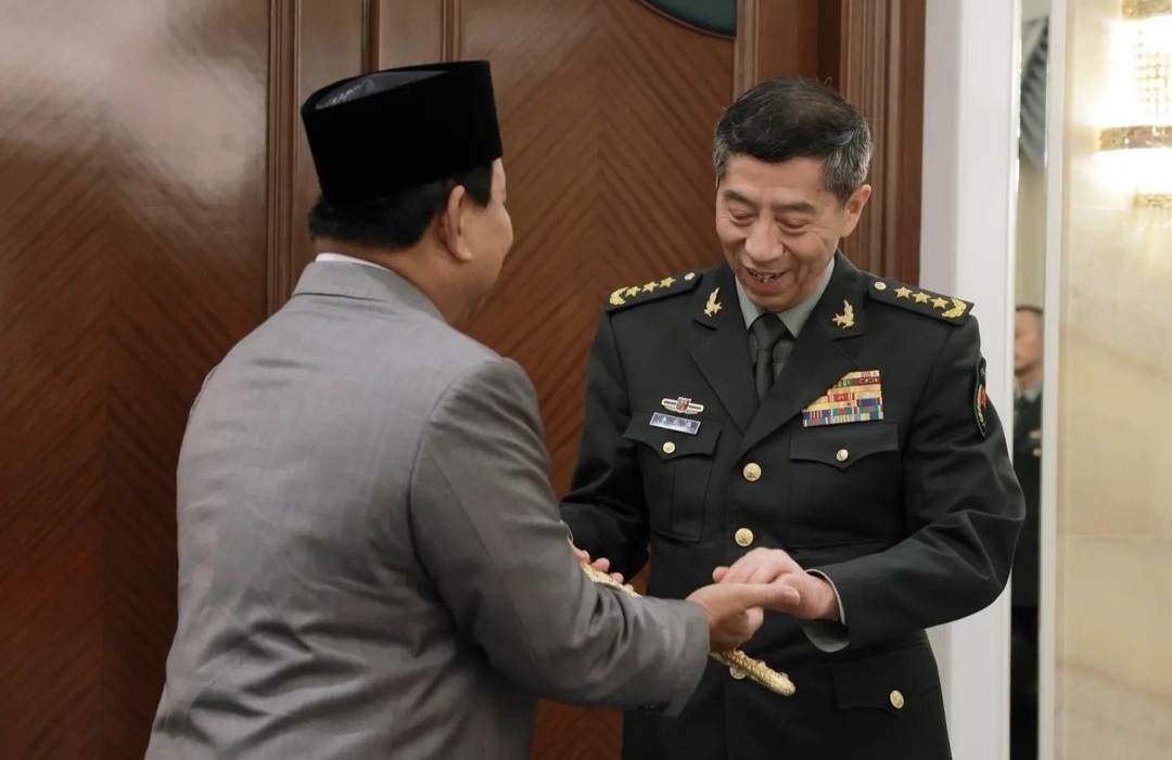 Menhan RI Prabowo Subianto bertemu dengan Menhan China Li Shangfu untuk membahas kerja sama pertahanan dan keamanan (Ashar/Foto Tim Media Prabowo/SinPo.id)