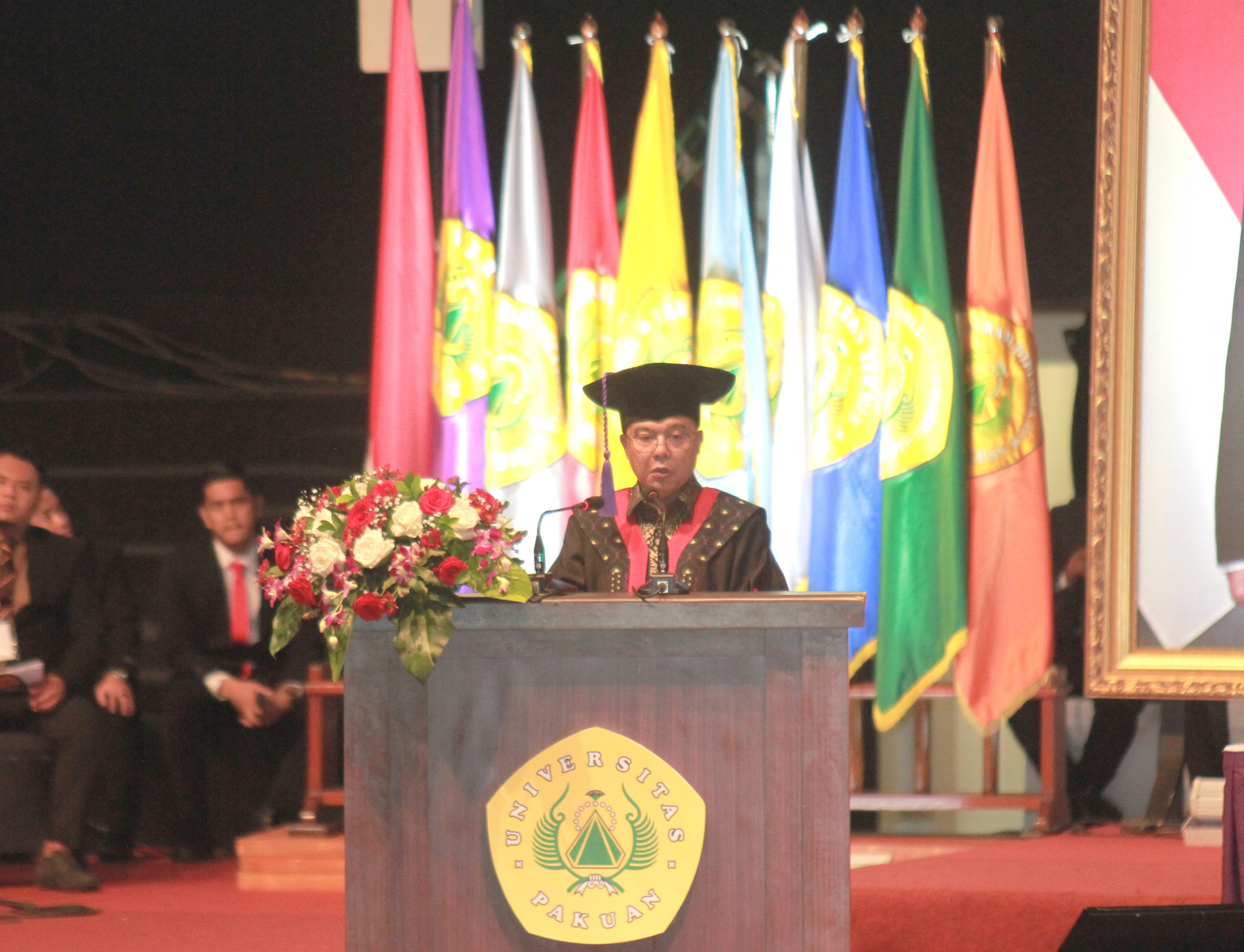 Universitas Pakuan memberi pengukuhan Guru Besar Ke-14 gelar tertinggi Profesor kepada Wakil Ketua DPR RI Prof. Dr. Sufmi Dasco Ahmad, SH., MH. (Ashar/SinPo.id)