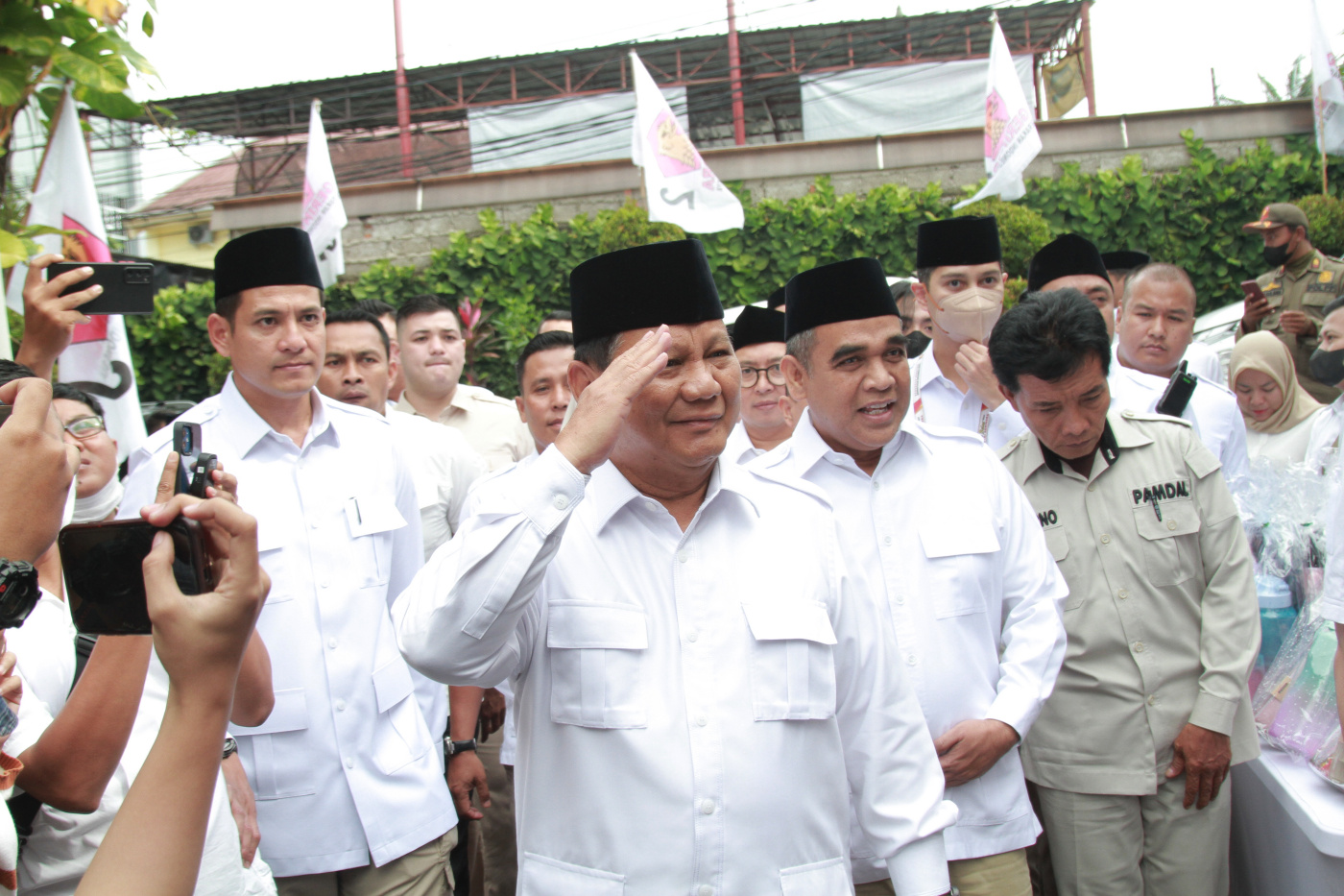 Ketua Umum Partai Gerindra Prabowo Subianto menghadiri HUT Ke-15 Partai Gerindra di Kantor DPP Partai Gerindra (Ashar/SinPo.id)
